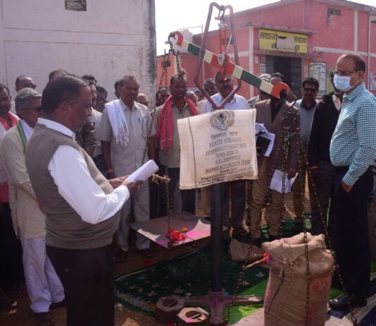 राजनांदगांव : जिले में धान खरीदी महाअभियान का आगाज : कलेक्टर ने धान उपार्जन केन्द्र कन्हारपुरी, अर्जुनी, डोंगरगांव और नवीन धान उपार्जन केन्द्र घुघुवा में धान खरीदी की व्यवस्थाओं का किया निरीक्षण…