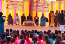 रायपुर : ग्रामवासियों को दी गई शासकीय योजनाओं की जानकारी…