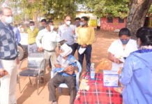 राजनांदगांव : कलेक्टर ने कोविड वैक्सीनेशन के विशेष महाअभियान के तहत वैक्सीनेशन सेंटर एवं मोबाईल मेडिकल टीम का किया निरीक्षण…