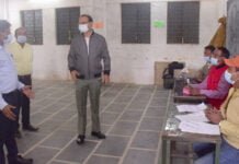 राजनांदगांव : कलेक्टर ने मतदान केन्द्र का किया निरीक्षण…