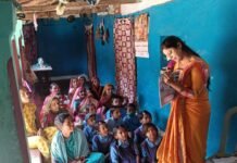 राजनांदगांव : पढ़ई तुंहर दुआर योजना अंतर्गत विभिन्न नवाचारों के माध्यम से आधुनिक शिक्षा प्रणाली साबित हुई मील का पत्थर…