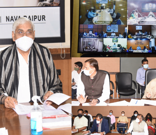 रायपुर : विभागीय मंत्री टी.एस.सिंहदेव ले रहे हैं बैठक…