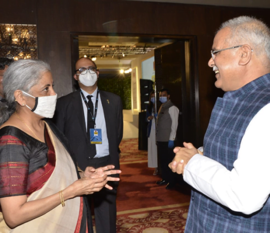 रायपुर : मुख्यमंत्री भूपेश बघेल ने आज नई दिल्ली में केंद्रीय वित्त मंत्री निर्मला सीतारमण से सौजन्य मुलाक़ात की…