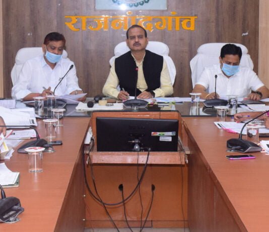 राजनांदगांव : कोविड-19 के नये ओमिक्रॉन वेरिएंट से निपटने स्वास्थ्य केन्द्रों में ऑक्सीजन सहित सभी व्यवस्थाएं सुनिश्चित करें – कलेक्टर…