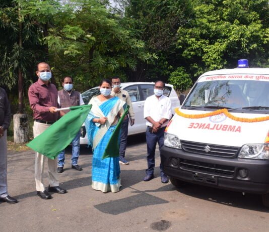 राजनांदगांव : खुज्जी विधायक छन्नी साहू ने स्वास्थ्य सुविधाओं के विस्तार के लिए 4 एम्बुलेंस को हरी झंडी दिखाकर किया रवाना…