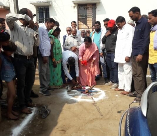 राजनांदगांव : महापौर ने किया पेन्ड्री तथा लखोली दुर्गा चौक में नाली निर्माण पी.सी.सी. रोड निर्माण कार्य का भूमिपूजन…