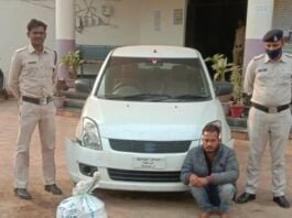 राजनांदगांव : आबकारी एक्ट की 2 बड़ी कार्यवाही, 4 पेटी महाराष्ट्र निर्मित देशी शराब एंव चार पहिया वाहन जप्त…