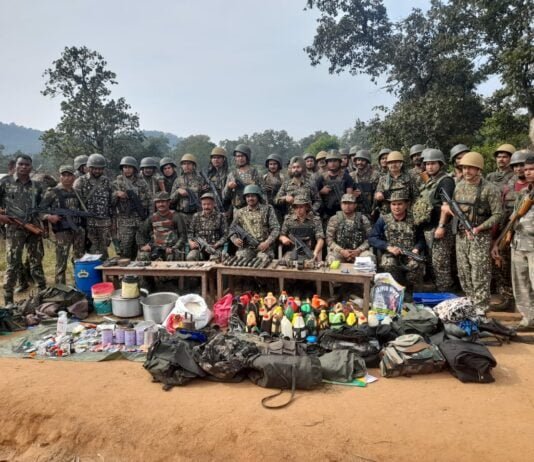 राजनांदगांव : थाना मोहला के कैम्प भोजटोला अन्तर्गत पहाड़ी में नक्सली सामान बरामद…