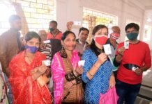 राजनांदगांव : जिले में नगरीय निकाय आम एवं उप निर्वाचन में आज महिलाओं, बुजुर्गों, दिव्यांगजनों, युवाओं सहित हर वर्ग के नागरिकों ने उत्साहपूर्वक किया मतदान…