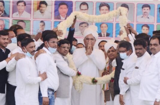 रायपुर : मुख्यमंत्री मोतिमपुर अमरटापू और लालपुर धाम के गुरू पर्व मेला में हुए शामिल…