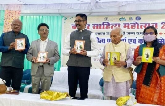 जगदलपुर : लाला जगदलपुरी ग्रंथालय बदल रही बस्तर की तस्वीर : आईजी सुन्दरराज…