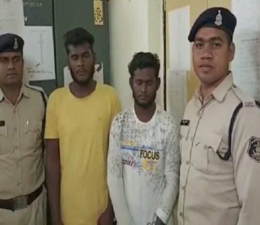 छत्तीसगढ़ : कोचिंग जाने वाली छात्राओं से दिनदहाड़े छेड़छाड़ करने वाले 2 आरोपियों को पुलिस ने किया गिरफ्तार…