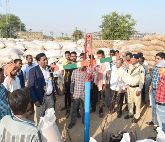 राजनांदगांव : धान उठाव का महाअभियान : जिले में अब तक 12 लाख क्विंटल धान खरीदी…