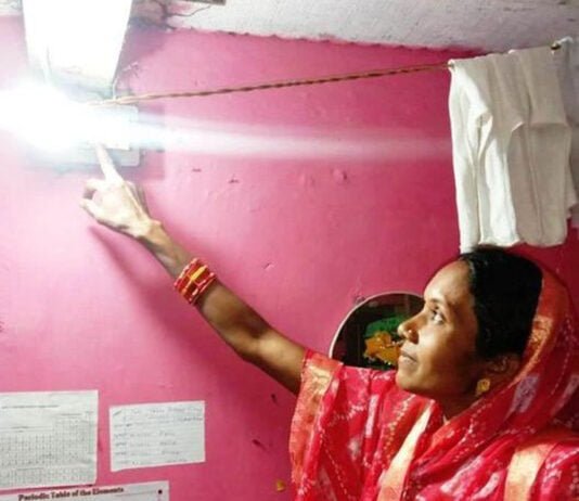 राजनांदगांव : शहरी क्षेत्रों से लेकर दूरस्थ ग्रामीण क्षेत्रों तक बिजली से हुई रोशन…