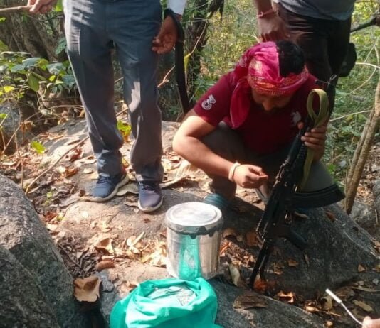 राजनांदगांव : मानपुर मोहला पुलिस को मिली बड़ी सफलता ,20 किलो का टिफिन बम बरामद…