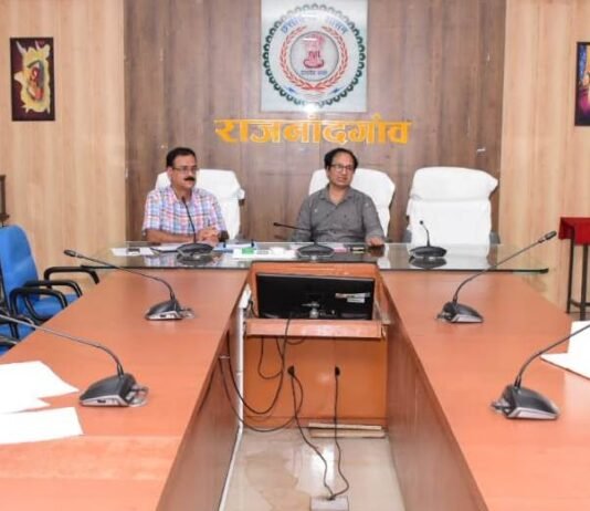 राजनांदगांव : कलेक्टर ने जल जीवन मिशन अंतर्गत ठेकेदारों की ली बैठक…