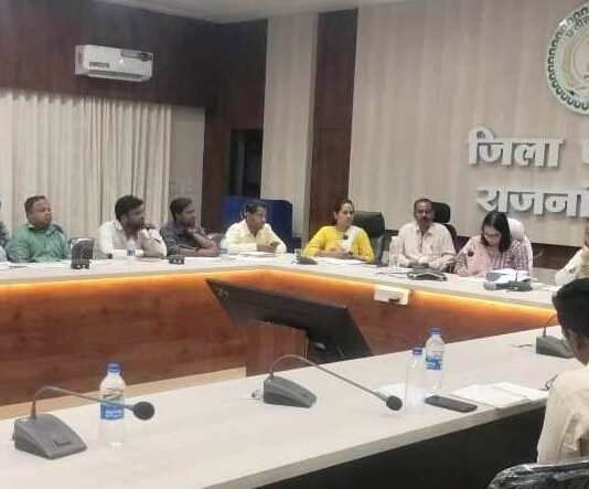 राजनांदगांव : सीईओ जिला पंचायत ने विभिन्न योजनाओं एवं कार्यक्रमों के प्रगति की समीक्षा की…