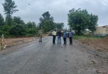 मोहला : कलेक्टर एवं पुलिस अधीक्षक ने किया क्षतिग्रस्त पुलिया का निरीक्षण…