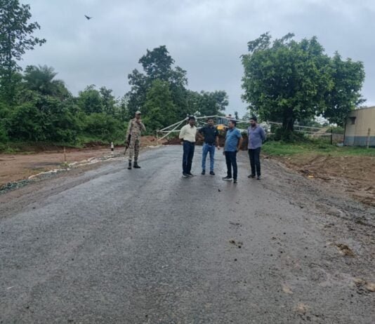 मोहला : कलेक्टर एवं पुलिस अधीक्षक ने किया क्षतिग्रस्त पुलिया का निरीक्षण…