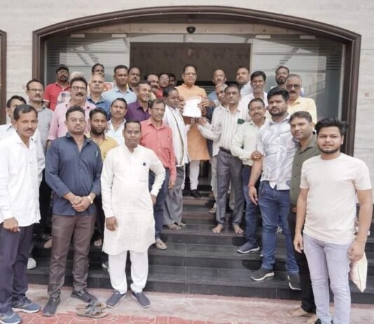 छत्तीसगढ़ के रजक समाज को अनुसूचित जाति वर्ग की सूची में शामिल करने की मांग, पूर्व मंत्री अमर अग्रवाल को सौंपा ज्ञापन…