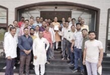 राजनांदगांव : छत्तीसगढ़ के रजक समाज को अनुसूचित जाति वर्ग की सूची में शामिल करने की मांग, पूर्व मंत्री अमर अग्रवाल को सौंपा ज्ञापन…