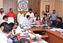 राजनांदगांव : कलेक्टर ने साप्ताहिक जनदर्शन में लोगों की सुनी समस्याएं…