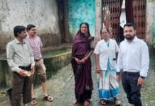 राजनांदगांव : कलेक्टर के निर्देश पर स्वास्थ्य जांच एवं उपचार के लिए स्वास्थ्य विभाग की टीम पहुंची ग्राम खपरीखुर्द…