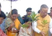 राजनांदगांव : मिशन जल रक्षा के तहत जिले में चल रहा वृक्षारोपण महाभियान…