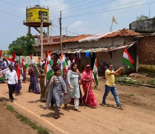 राजनांदगांव : ग्राम गठुला में हर घर तिरंगा अंतर्गत तिरंगा रैली निकाली गई…