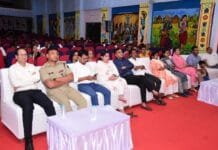 राजनांदगांव : हर घर तिरंगा अभियान अंतर्गत सुर और साज तिरंगे के साथ… कार्यक्रम में देशभक्तिपूर्ण सुमधुर गीतों की दी गई बेहतरीन प्रस्तुति…