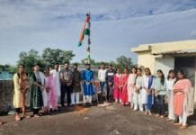 राजनांदगांव : आइसेक्ट/ प्रधानमंत्री कौशल केंद्र में किया गया ध्वजारोहण, विद्यार्थियों को बांटी गई मिठाइयां…