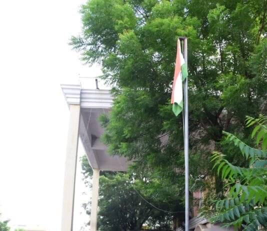 राजनांदगांव : कलेक्टर ने संयुक्त जिला कार्यालय में फहराया तिरंगा…