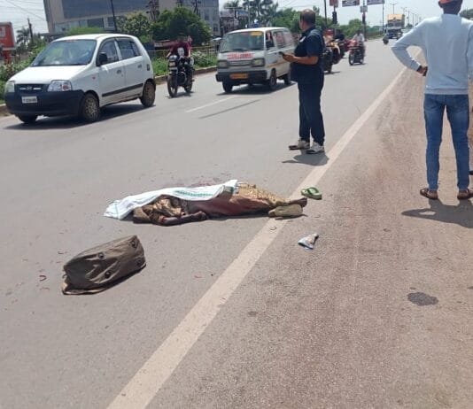 राजनांदगांव: भाई को राखी बांधकर आ रही महिला की सड़क हादसे में हुई मौत…