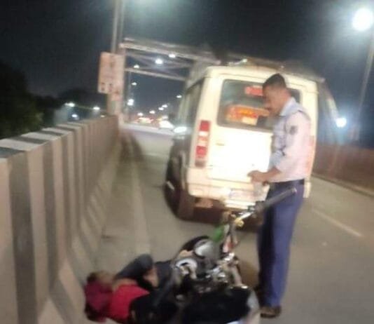 राजनांदगांव : एक बार फिर हाईवे पेट्रोलिंग के जवानों की सतर्कता से अनहोनी होने से बचा…