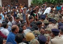 राजनांदगांव : छत्तीसगढ़ प्रदेश युवा कांग्रेस के निर्देश पर जेल भरो आंदोलन में सैकड़ो युवा कांग्रेसियों ने गिरफ्तारी दी…