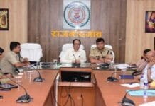 राजनांदगांव : चिकित्सालय पहुंचने वाले मरीज का तत्काल ईलाज प्रारंभ करना सुनिश्चित करें – कलेक्टर…