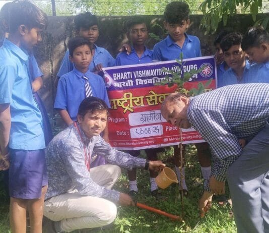 दुर्ग : भारती विश्वविद्यालय, दुर्ग द्वारा गोदग्राम कोनारी में चलाया गया स्वच्छता एवं वृक्षारोपण अभियान…