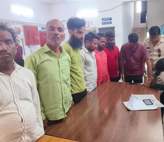 राजनांदगांव : ग्रामों में फेरी लगाने वाले 07 संदिग्धों को किया थाना तलब ,सभी से पूछताछ कर लिया गया फिंगर प्रिंट…