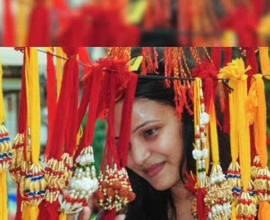 राजनांदगांव : रक्षाबंधन पर्व पर भाइयों तक रखी पहुंचाने पोस्ट ऑफिस द्वारा विशेष व्यवस्था…