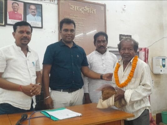 राजनांदगांव : निगम के आधा दर्जन कर्मचारी हुये सेवानिवृत्त, आयुक्त की उपस्थिति में दी गई भावपूर्वक बिदाई…