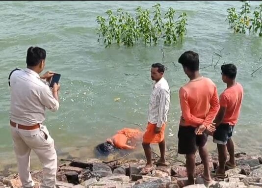 VISION TIMES : 20 वर्षीय युवती की लाश बांध में मिली…