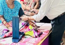 रायपुर : विख्यात पंडवानी गायिका श्रीमती तीजन बाई के स्वास्थ्य पर रखी जा रही निगरानी मुख्यमंत्री श्री साय के निर्देश पर चिकित्सकों का दल उपचार और देखभाल के लिए तैनात…