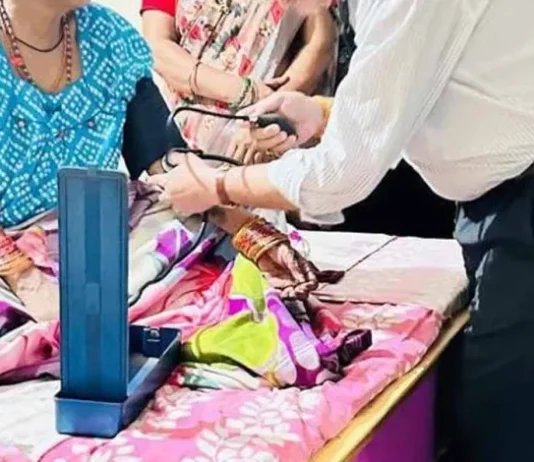 रायपुर : विख्यात पंडवानी गायिका श्रीमती तीजन बाई के स्वास्थ्य पर रखी जा रही निगरानी मुख्यमंत्री श्री साय के निर्देश पर चिकित्सकों का दल उपचार और देखभाल के लिए तैनात…