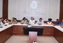 राजनांदगांव : कलेक्टर ने गणेश विसर्जन झांकी के संबंध में गणेशोत्सव समिति के सदस्यों की ली बैठक…