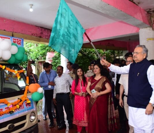 राजनांदगांव : विधानसभा अध्यक्ष डॉ. रमन सिंह ने उल्लास साक्षरता रथ को हरी झंडी दिखाकर किया रवाना…