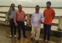 राजनांदगांव : कलेक्टर ने बाढ़ की स्थिति को देखते हुए जनसामान्य से नदी के तटवर्ती क्षेत्रों में नहीं जाने की अपील की…