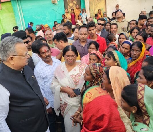 राजनांदगांव : विधानसभा अध्यक्ष डॉ. रमन सिंह ने बाढ़ प्रभावित क्षेत्रों का किया दौरा…