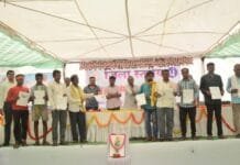 मोहला : भोजटोला में आयोजित जिला स्तरीय जन समस्या निवारण शिविर में अधिकारियों ने सुनी ग्रामीणजनों की समस्याएं…