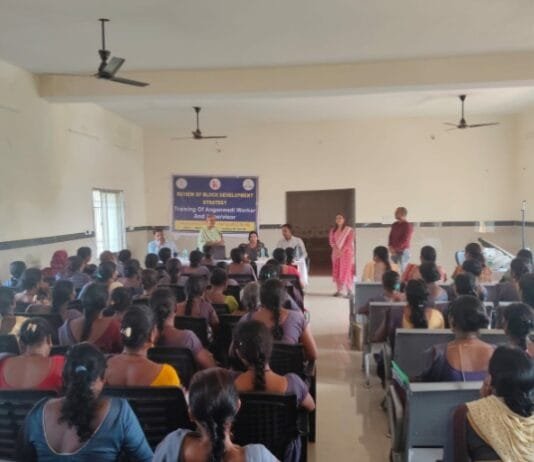 मोहला : संपूर्णता अभियान अंतर्गत आंगनबाड़ी कार्यकर्ताओं का प्रशिक्षण…