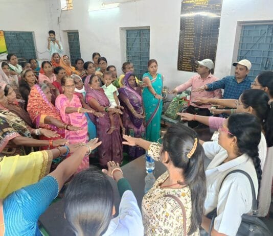 राजनांदगांव: विशेष ग्राम सभा के अवसर पर ग्रामों में हुआ एनीमिया रोकथाम शपथ कार्यक्रम…